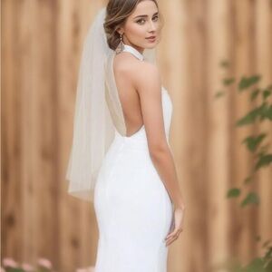 Ivory wedding veil. Fingertip length. New Never Worn!!